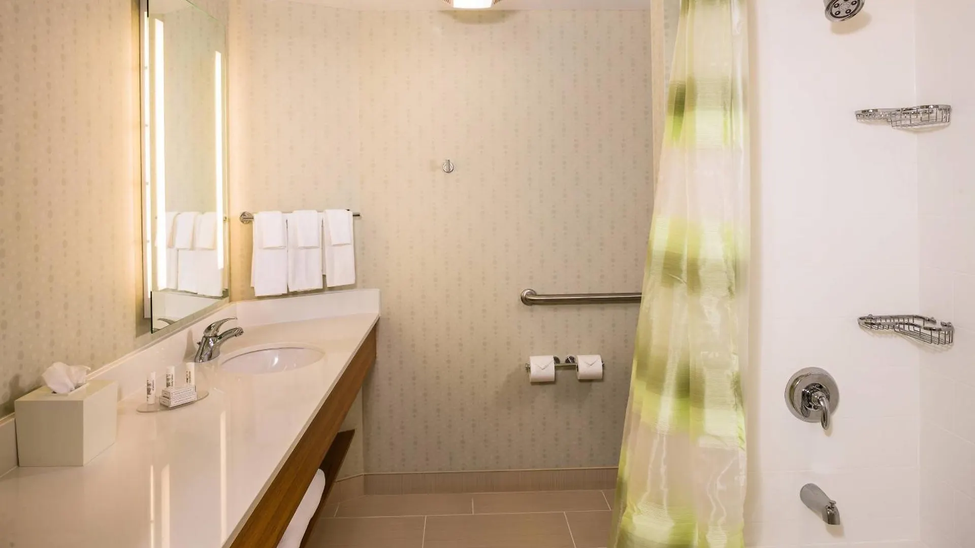*** Hotel Springhill Suites By Marriott New York Laguardia Airport United States