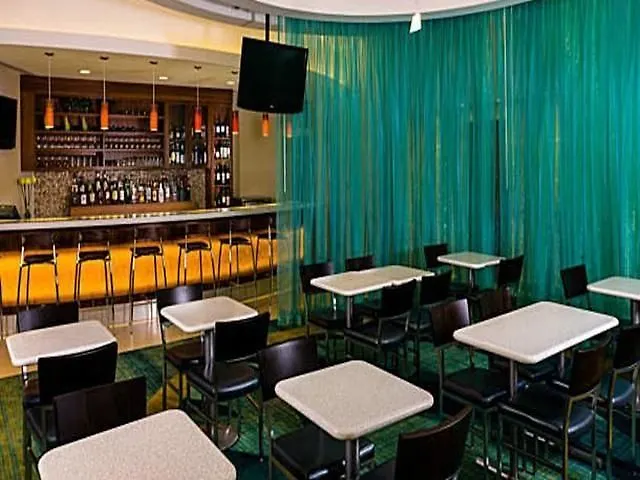 Springhill Suites By Marriott New York Laguardia Airport 3*,