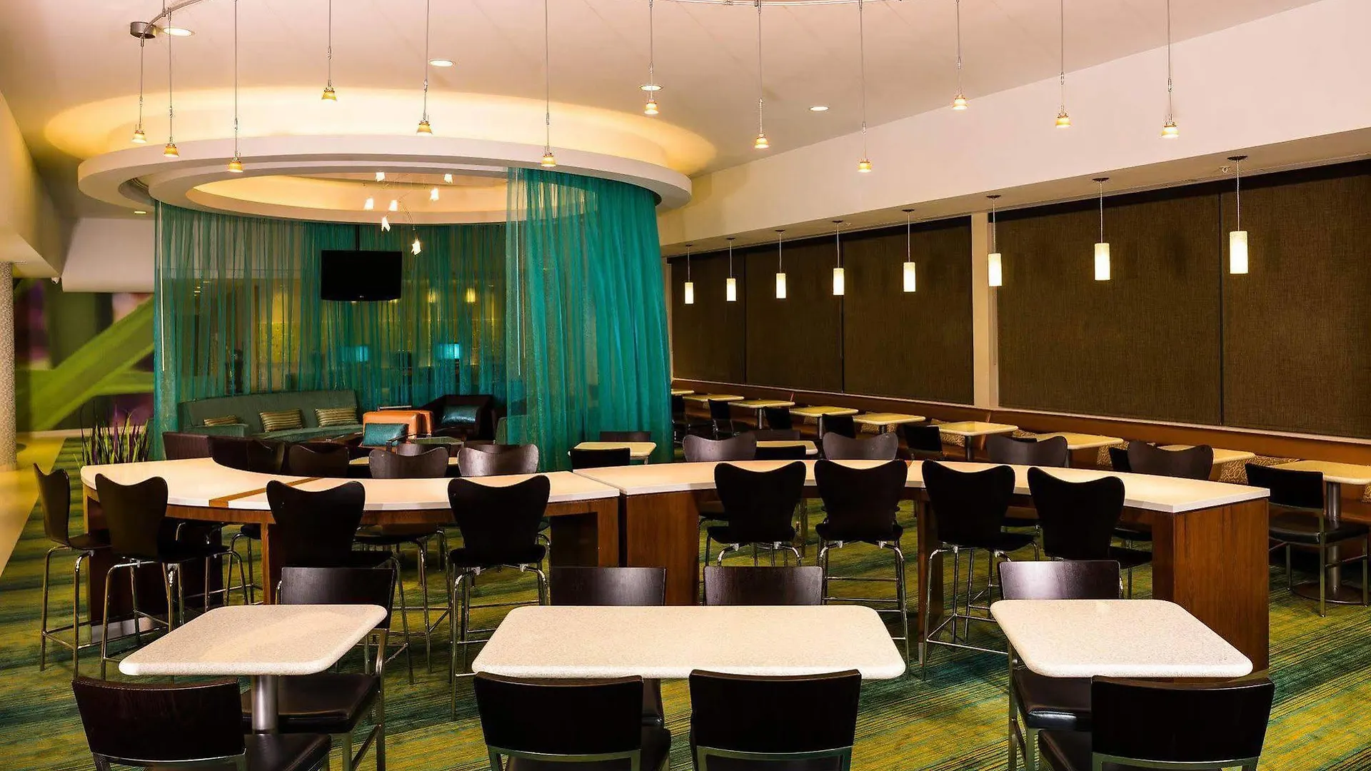 Springhill Suites By Marriott New York Laguardia Airport Hotel