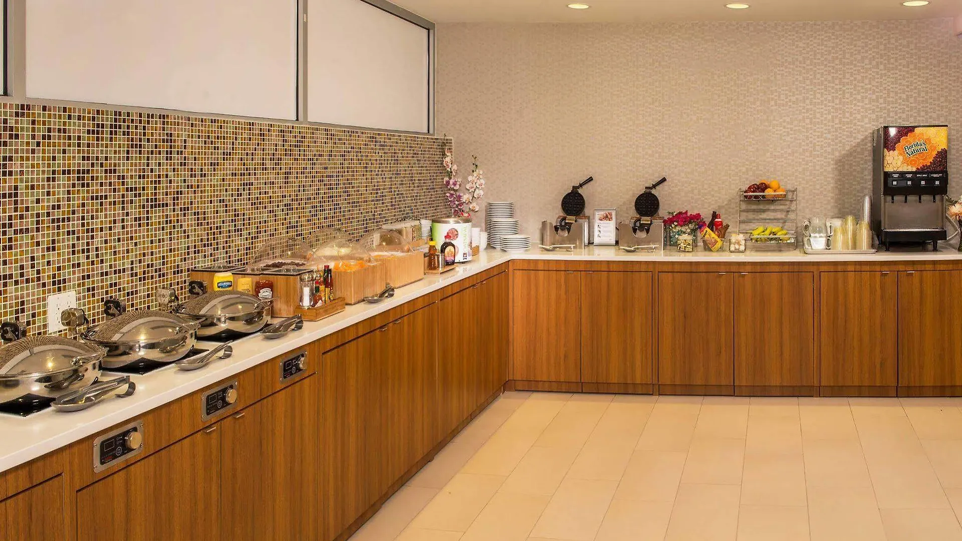 Springhill Suites By Marriott New York Laguardia Airport Hotel